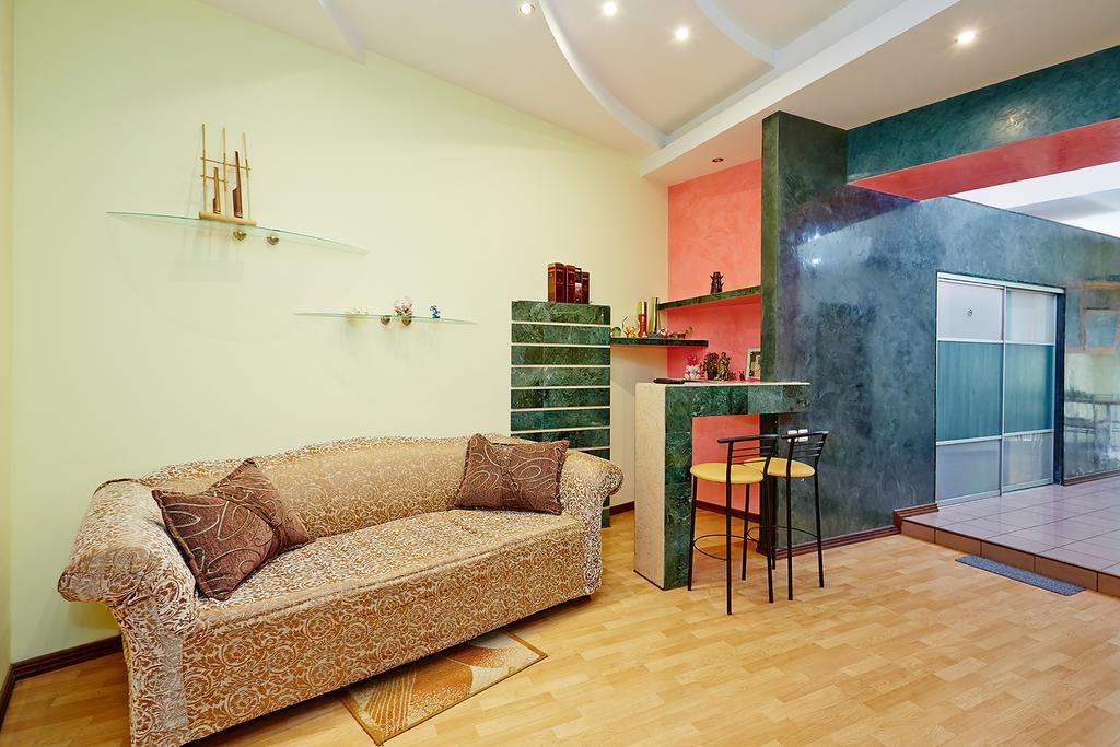 Apartment Deribasovskaya with jacuzzi Odessa Buitenkant foto